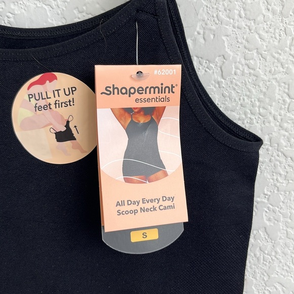 Shapermint Essentials All Day Every Day Scoop Neck Cami - Picture 5 of 8